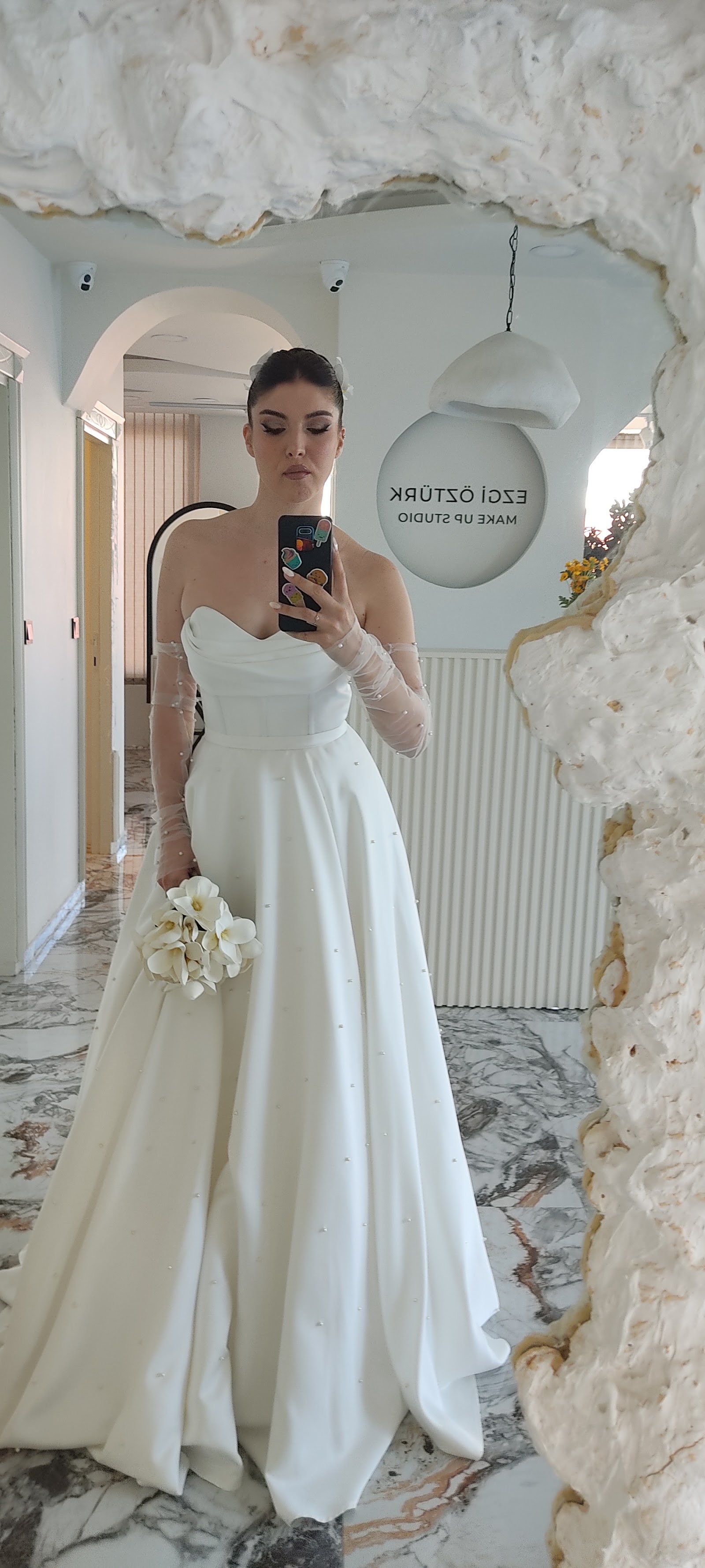 Ezgi Öztürk Make-Up Studio