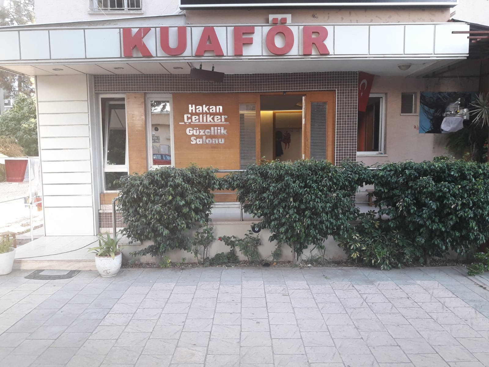 HAKAN ÇELİKER BAYAN KUAFÖRÜ